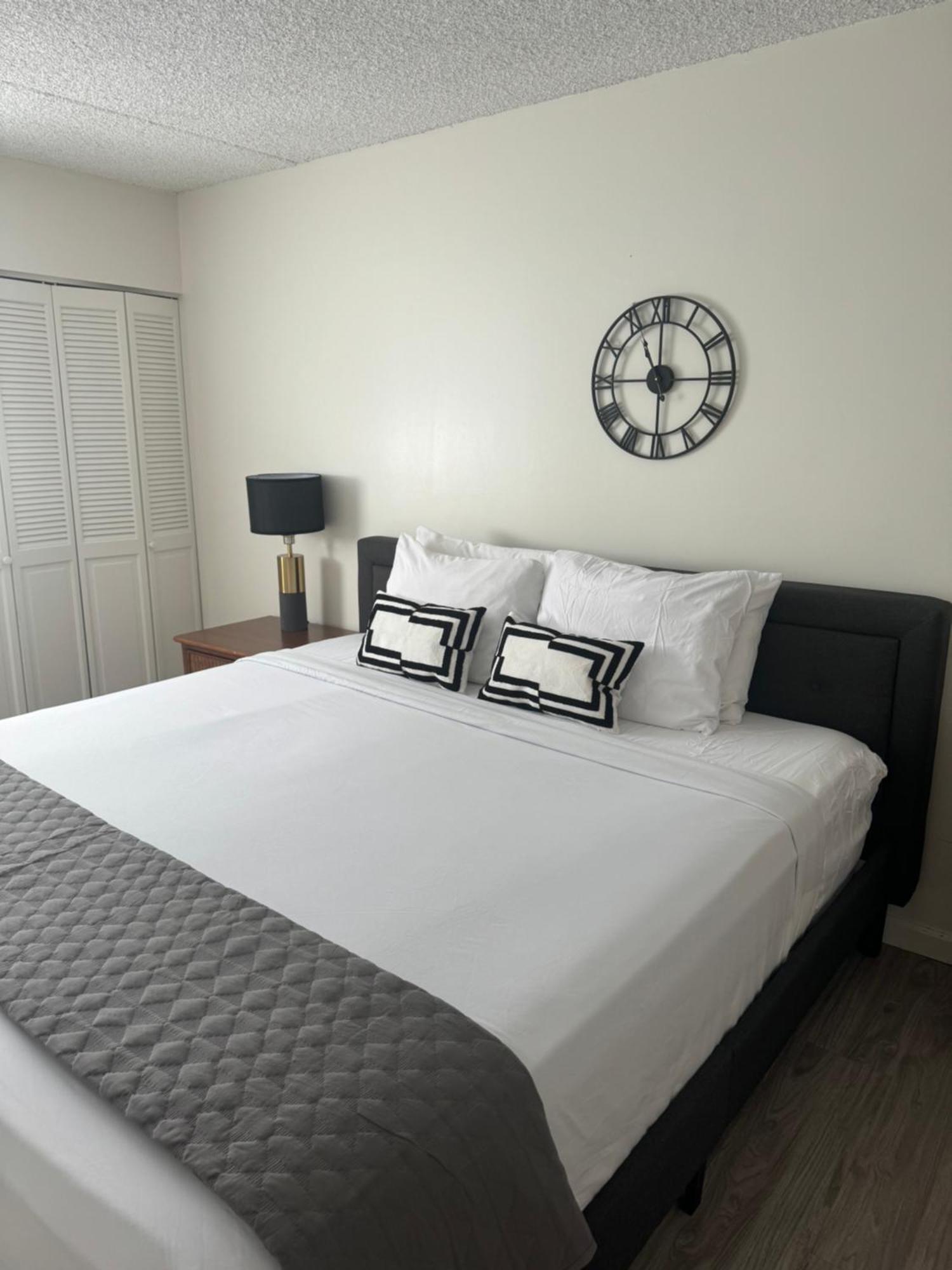 Ferienwohnung 1508- Heart Of Waikiki With Kitchen-Free Parking-King Bed-Corner Unit Honolulu Exterior foto